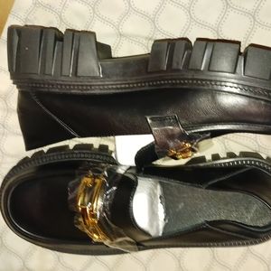 Leather loafers with chain